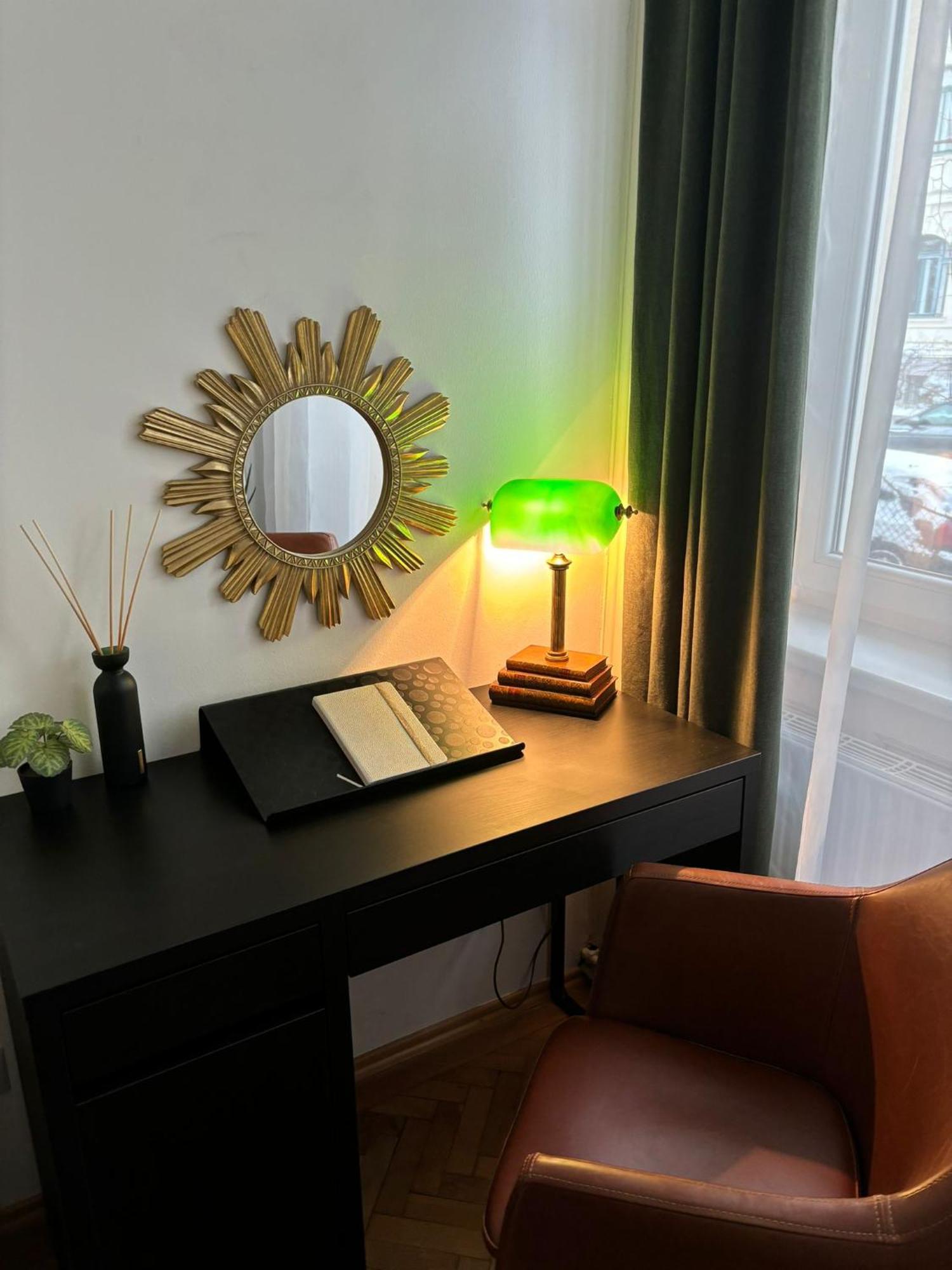 Apartment 5 Min Schoenbrunn Gloriette, Direct To City Center, Free Parking Viena Exterior foto