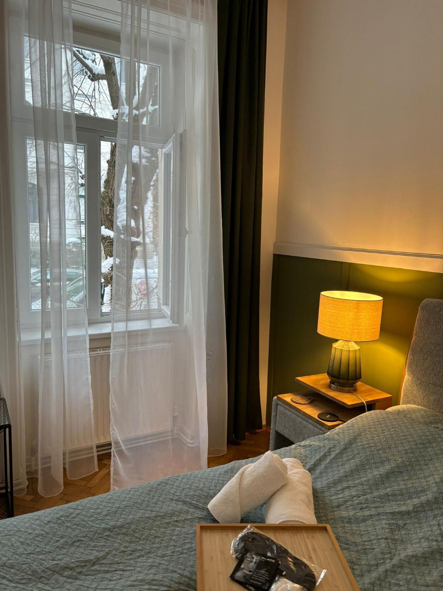 Apartment 5 Min Schoenbrunn Gloriette, Direct To City Center, Free Parking Viena Exterior foto